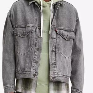 Levi’s Stay Loose Gray Wash Men’s Denim Jacket